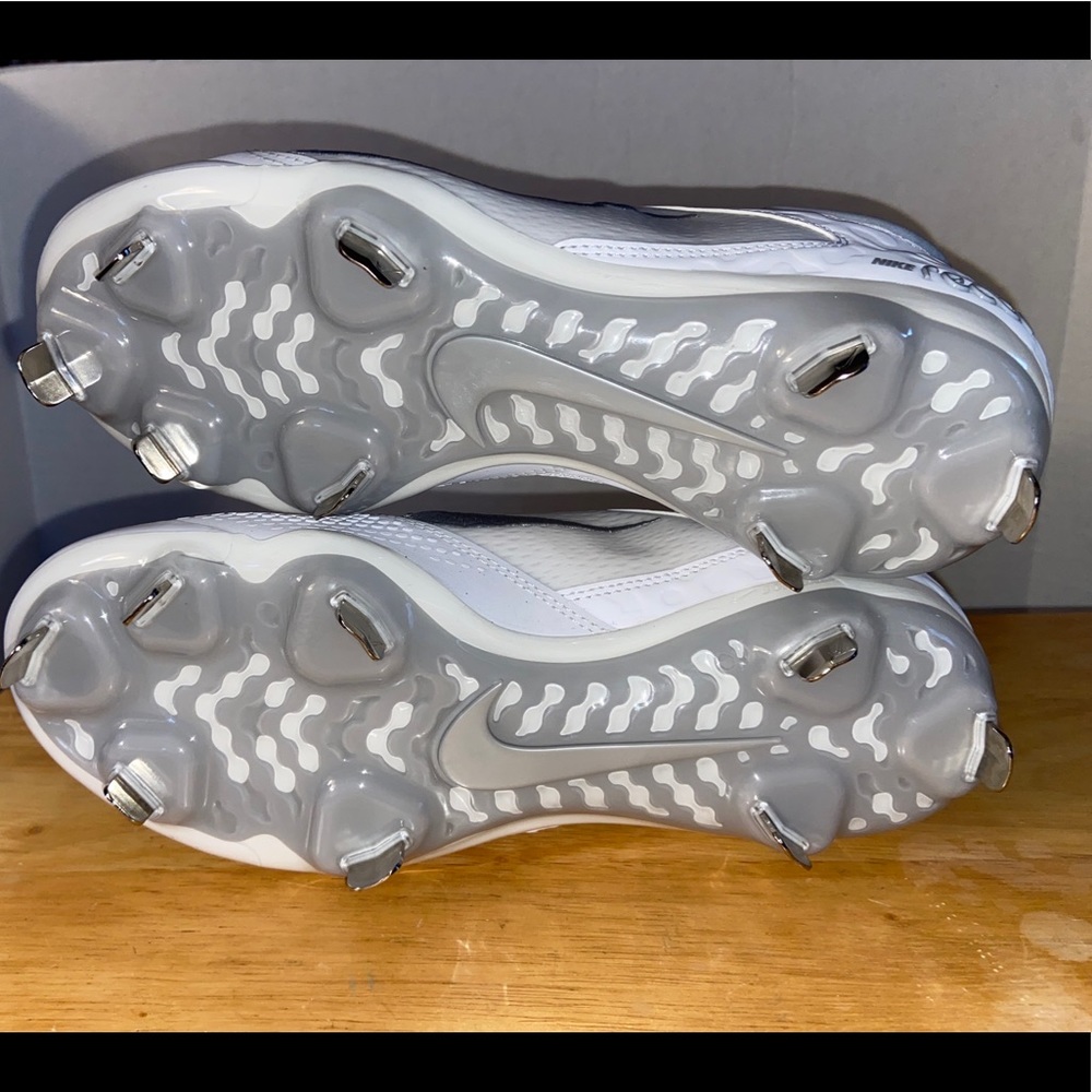 Nike Womens Hyperdiamond 4 Pro React Fastpitch Softball Cleats CZ5917-100 Size 8 - Picture 4 of 5